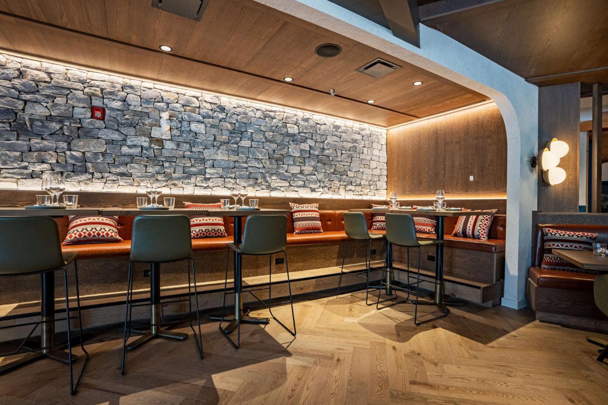 Hotel Mtn House By Basecamp Canmore Exteriér fotografie