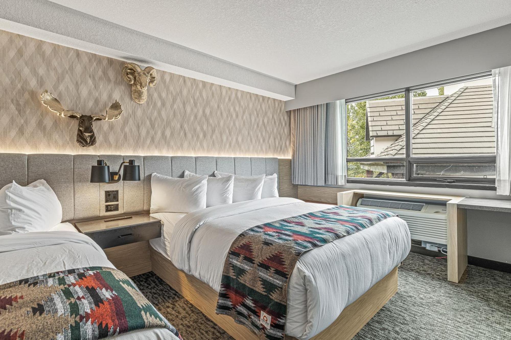 Hotel Mtn House By Basecamp Canmore Exteriér fotografie