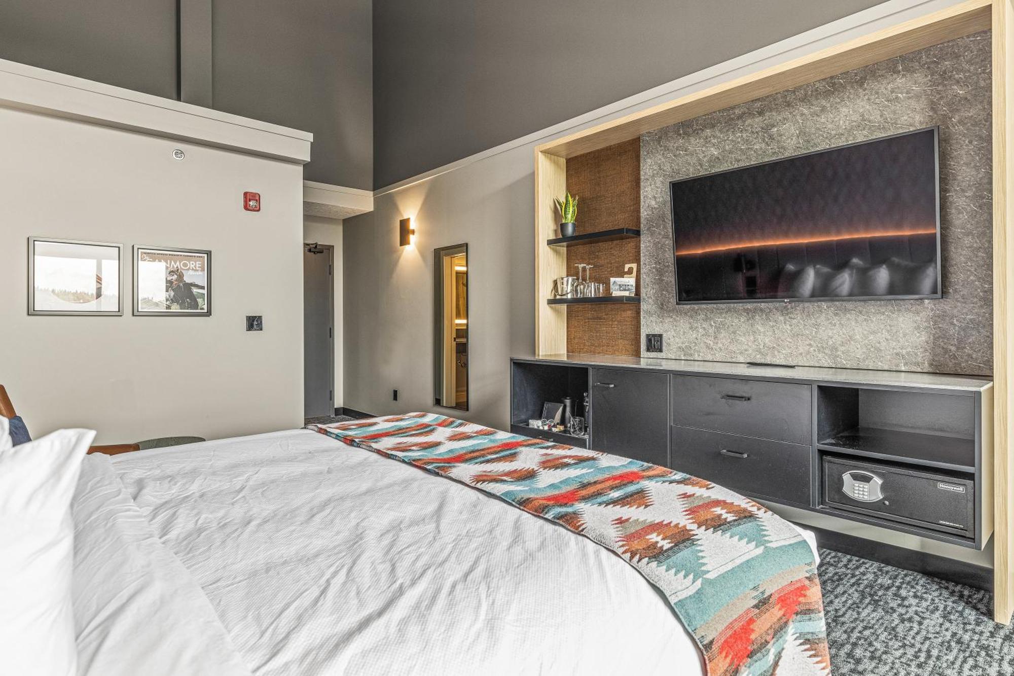 Hotel Mtn House By Basecamp Canmore Exteriér fotografie