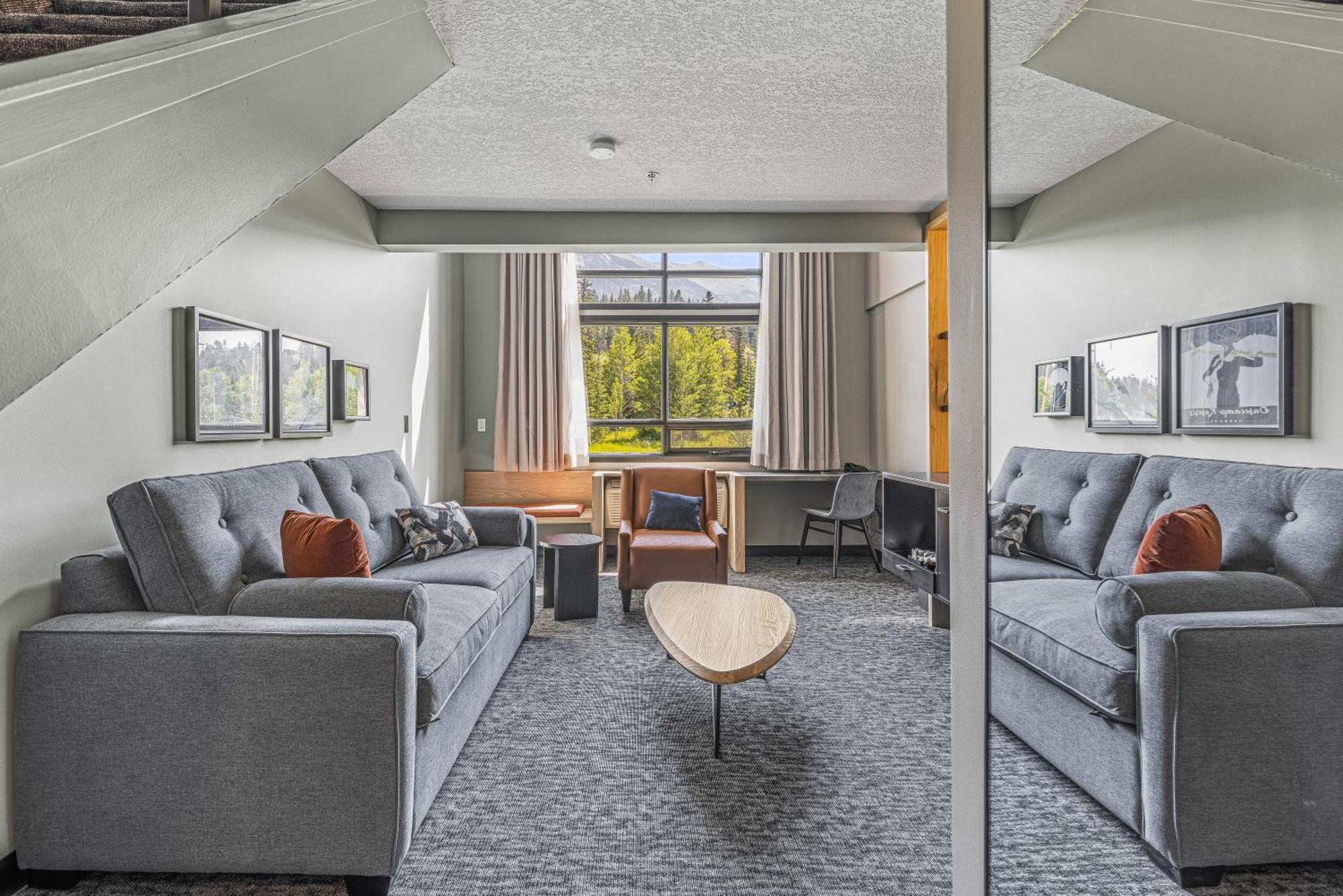 Hotel Mtn House By Basecamp Canmore Exteriér fotografie